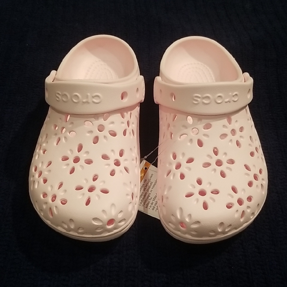 NWT CROCS Kids' Light Pink Floral K2